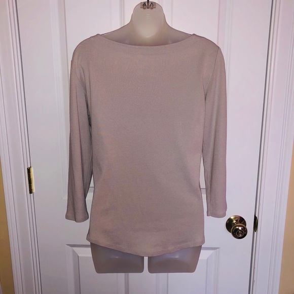 Nice beige cotton top. - Picture 6 of 6